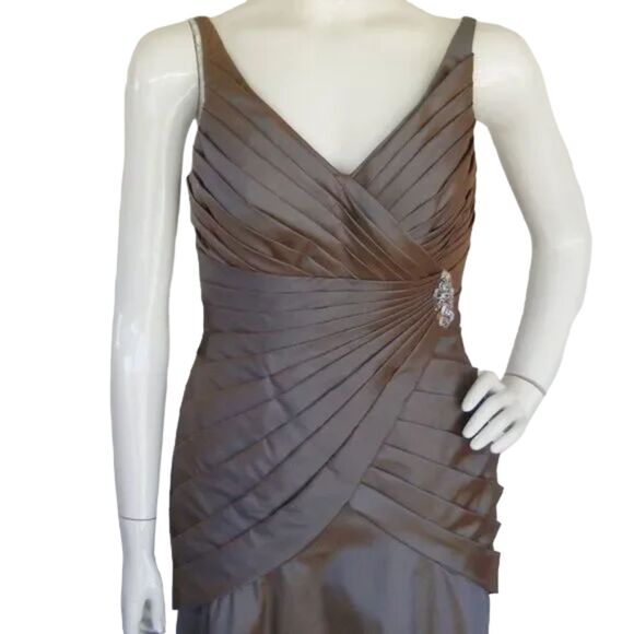 MORI LEE Gown/Dress, 9/10, Colorshift - Green/Brown, Floor/Long - Picture 2 of 16